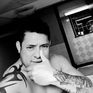 Meet your Posher, Manolo barrios